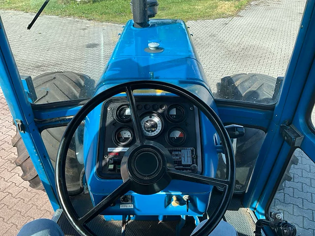 1985 ford 8210 vierwielaangedreven landbouwtractor - afbeelding 25 van  39