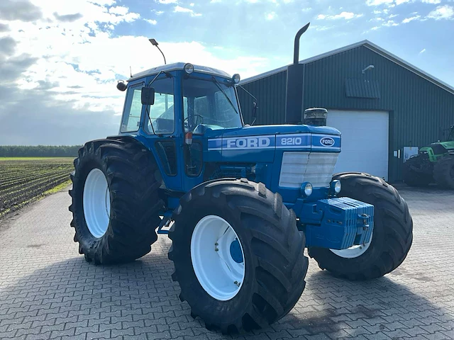 1985 ford 8210 vierwielaangedreven landbouwtractor - afbeelding 34 van  39