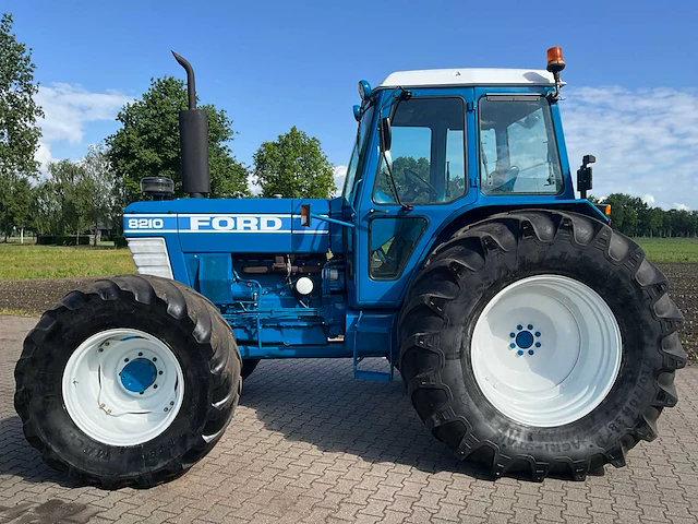 1985 ford 8210 vierwielaangedreven landbouwtractor - afbeelding 35 van  39