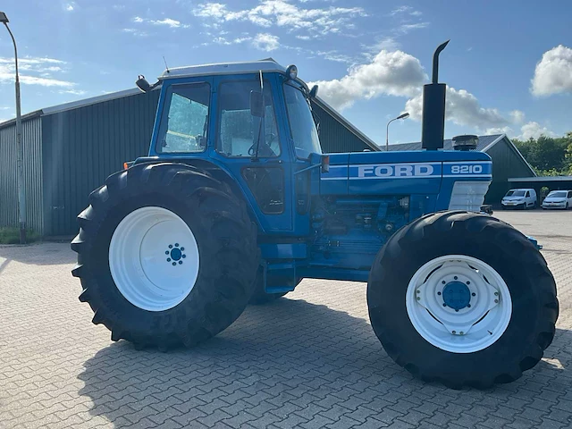 1985 ford 8210 vierwielaangedreven landbouwtractor - afbeelding 36 van  39