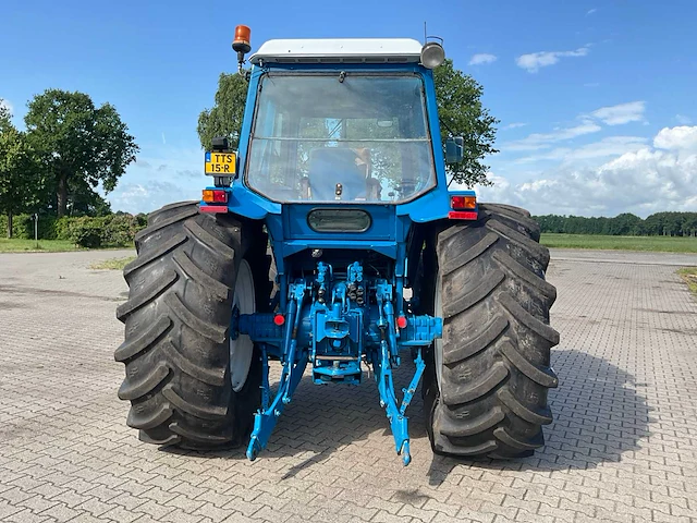 1985 ford 8210 vierwielaangedreven landbouwtractor - afbeelding 38 van  39