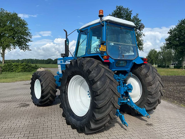 1985 ford 8210 vierwielaangedreven landbouwtractor - afbeelding 39 van  39