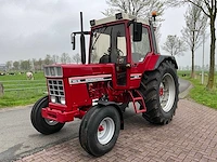 1985 international 745xl ergo-s tweewielaangedreven landbouwtractor - afbeelding 1 van  40