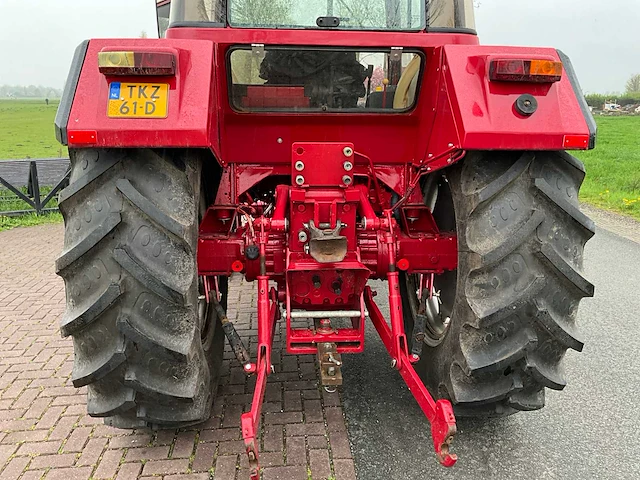 1985 international 745xl ergo-s tweewielaangedreven landbouwtractor - afbeelding 14 van  40