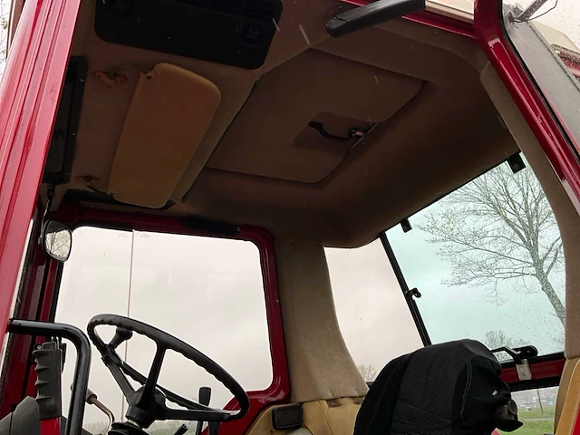 1985 international 745xl ergo-s tweewielaangedreven landbouwtractor - afbeelding 22 van  40