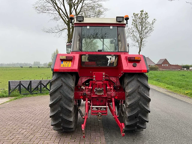 1985 international 745xl ergo-s tweewielaangedreven landbouwtractor - afbeelding 39 van  40