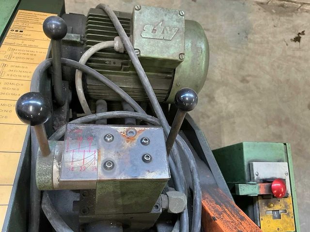1985 kasto psb 280u beugelzaagmachine - afbeelding 3 van  18