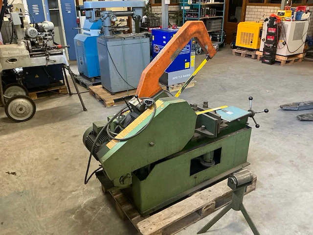 1985 kasto psb 280u beugelzaagmachine - afbeelding 14 van  18