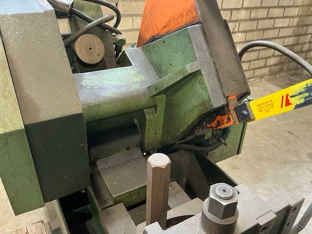 1985 kasto psb 280u beugelzaagmachine - afbeelding 17 van  18