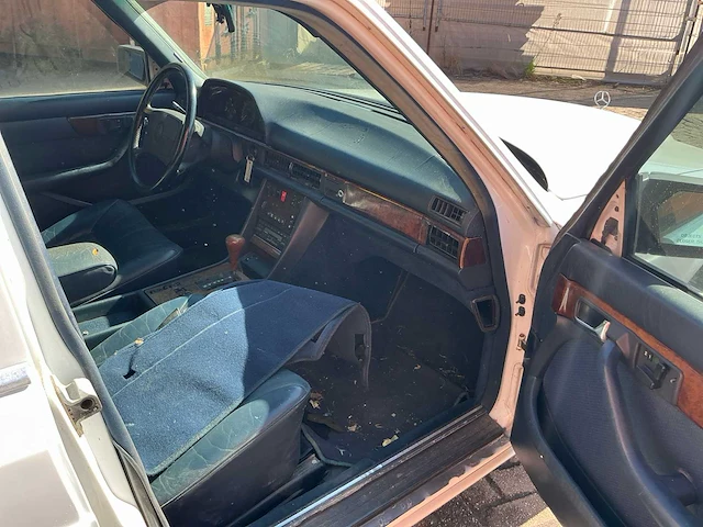 1985 mercedes-benz 560sel personenauto - afbeelding 9 van  28