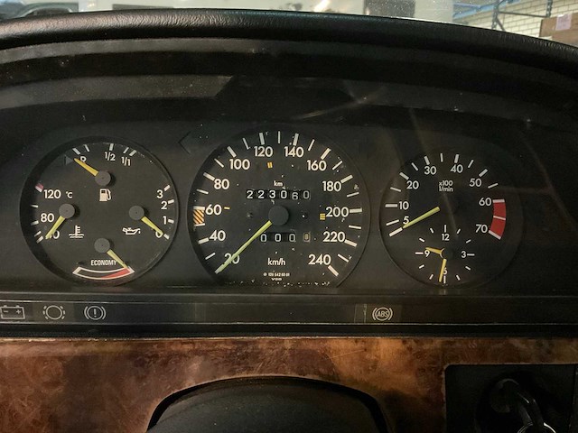 1985 mercedes-benz s-klasse 380 sec oldtimer - afbeelding 22 van  30