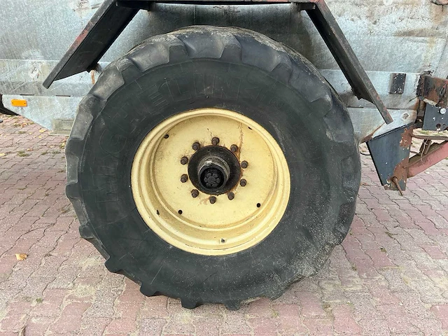 1985 mesttank - afbeelding 8 van  22