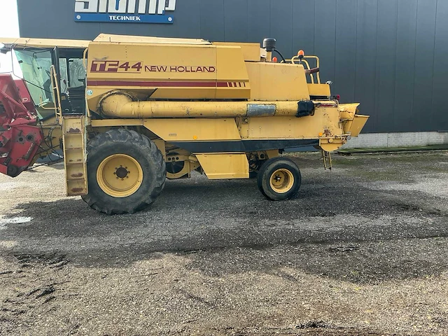 1985 new holland tf44 combain - afbeelding 4 van  72
