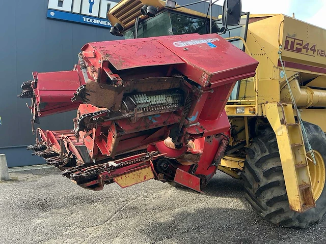 1985 new holland tf44 combain - afbeelding 11 van  72