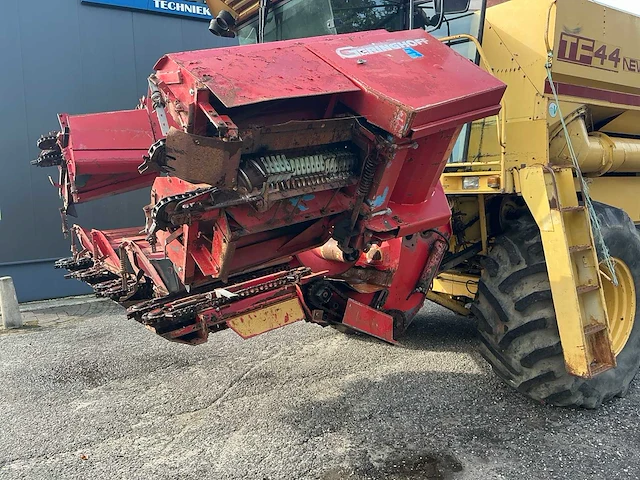 1985 new holland tf44 combain - afbeelding 13 van  72