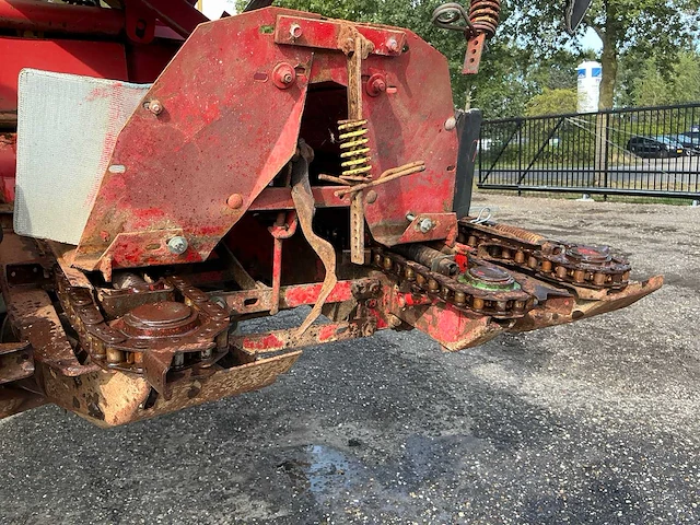 1985 new holland tf44 combain - afbeelding 14 van  72