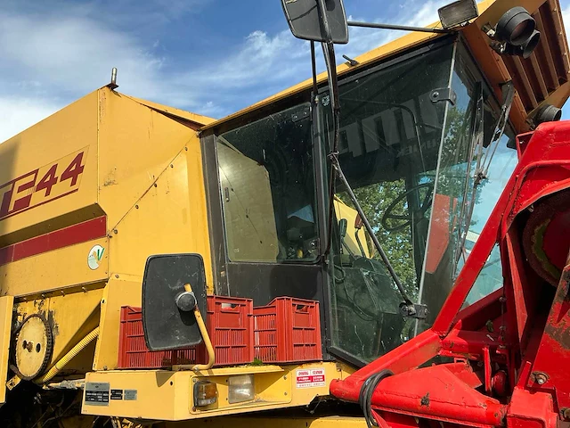 1985 new holland tf44 combain - afbeelding 29 van  72