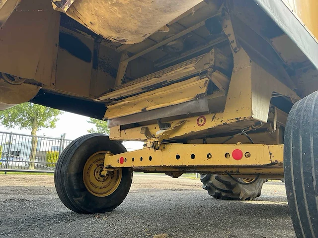 1985 new holland tf44 combain - afbeelding 32 van  72