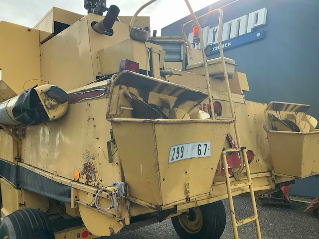 1985 new holland tf44 combain - afbeelding 35 van  72