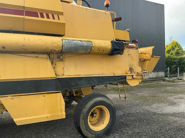 1985 new holland tf44 combain - afbeelding 37 van  72