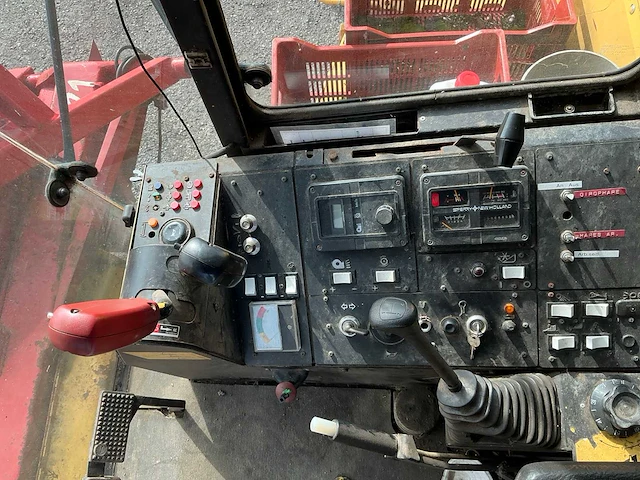 1985 new holland tf44 combain - afbeelding 40 van  72