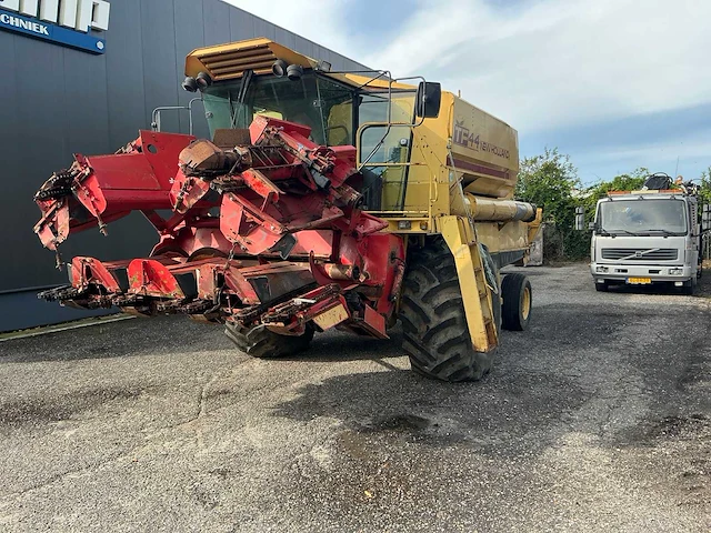 1985 new holland tf44 combain - afbeelding 56 van  72