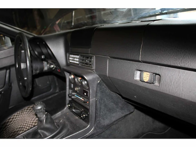 1985 porsche 924 - oldtimer - afbeelding 22 van  41