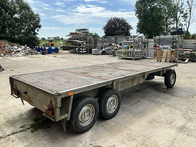 1985 roll-on aanhangwagen - afbeelding 14 van  18