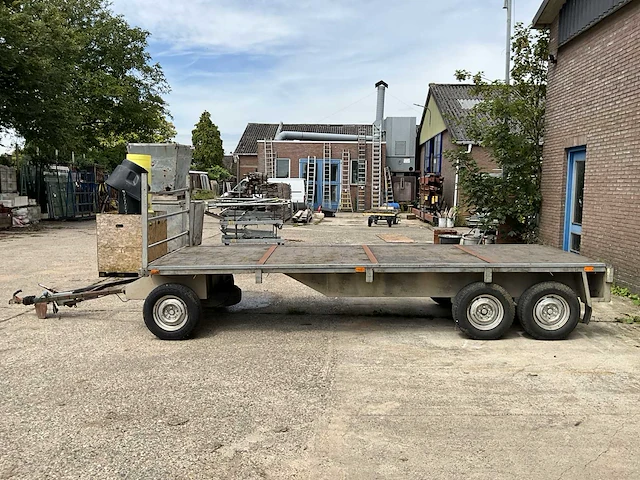 1985 roll-on aanhangwagen - afbeelding 15 van  18
