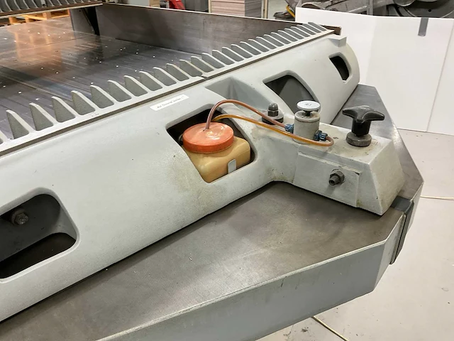 1985 schneider senator 115 pc2 quillotineschaar / snijmachine - afbeelding 20 van  21
