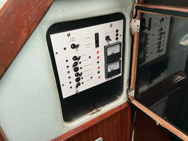 1985 sea ray 270 sundancer speedboot - afbeelding 15 van  35