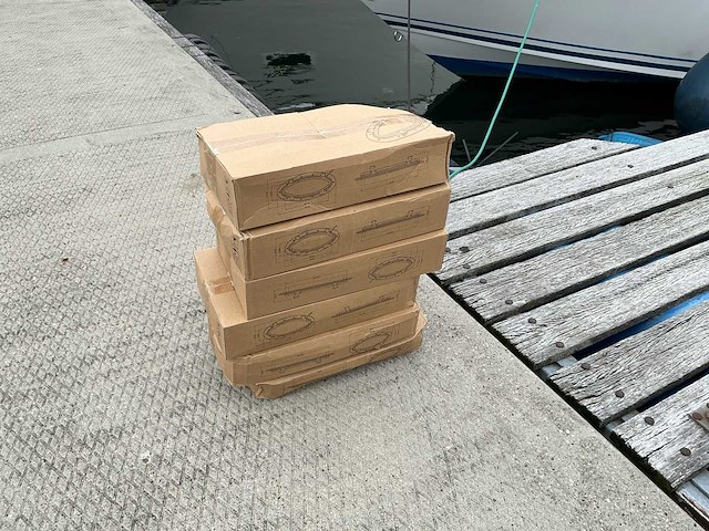 1985 sea ray 270 sundancer speedboot - afbeelding 29 van  35