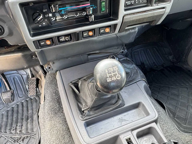 1985 toyota landcruiser. h.duty 2.4 lx frp oldtimer - afbeelding 10 van  27