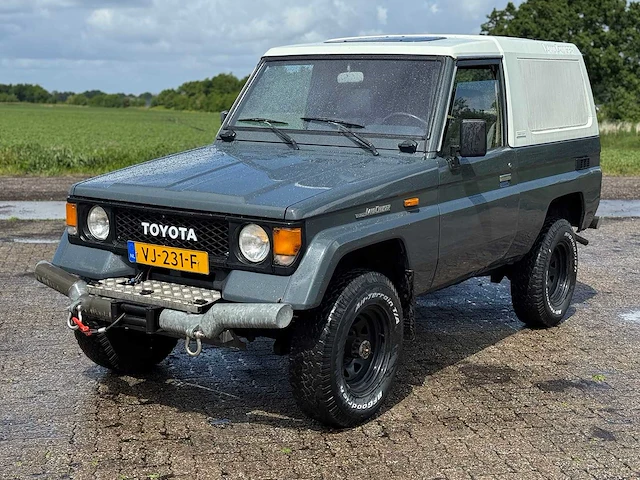 1985 toyota landcruiser. h.duty 2.4 lx frp oldtimer - afbeelding 1 van  27