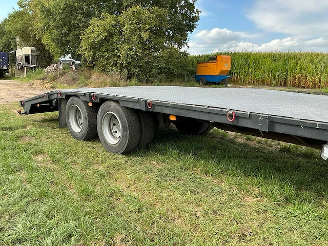 1985 trouillet sbt221 dieplader - afbeelding 15 van  32