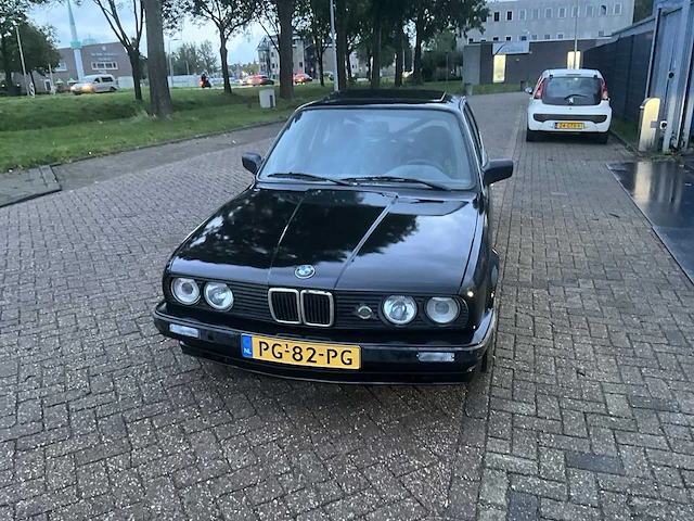 1986 bmw 3-serie e30 325i oldtimer - afbeelding 11 van  17