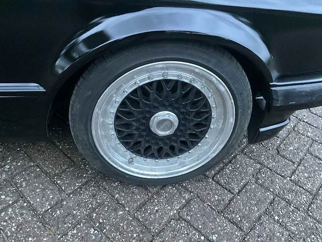 1986 bmw 3-serie e30 325i oldtimer - afbeelding 13 van  17