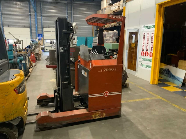 1986 bt btrt2000/5 reach truck - afbeelding 1 van  13