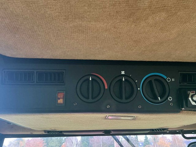 1986 case international 1056 axl vierwielaangedreven landbouwtractor - afbeelding 7 van  55