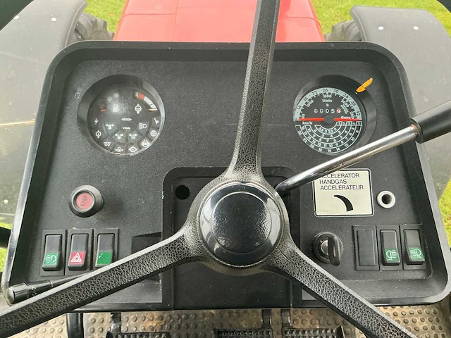 1986 case international 1056 axl vierwielaangedreven landbouwtractor - afbeelding 20 van  55