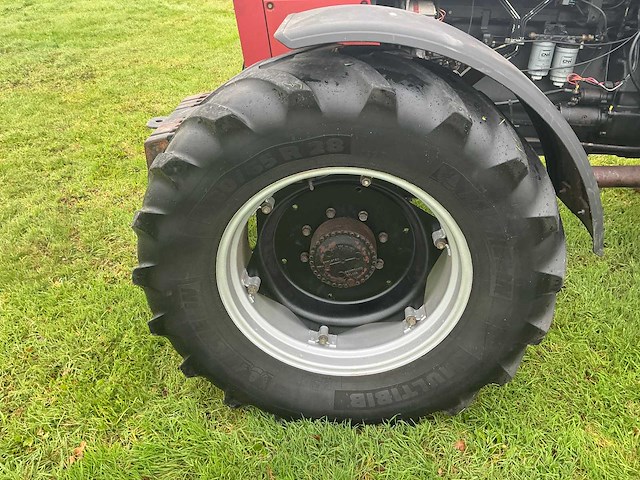 1986 case international 1056 axl vierwielaangedreven landbouwtractor - afbeelding 37 van  55