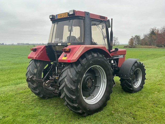 1986 case international 1056 axl vierwielaangedreven landbouwtractor - afbeelding 45 van  55