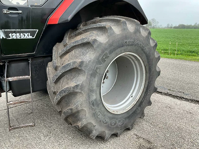 1986 case international 1255xl vierwielaangedreven landbouwtractor - afbeelding 17 van  39