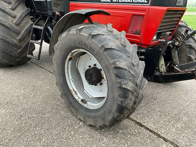 1986 case international 1255xl vierwielaangedreven landbouwtractor - afbeelding 18 van  39