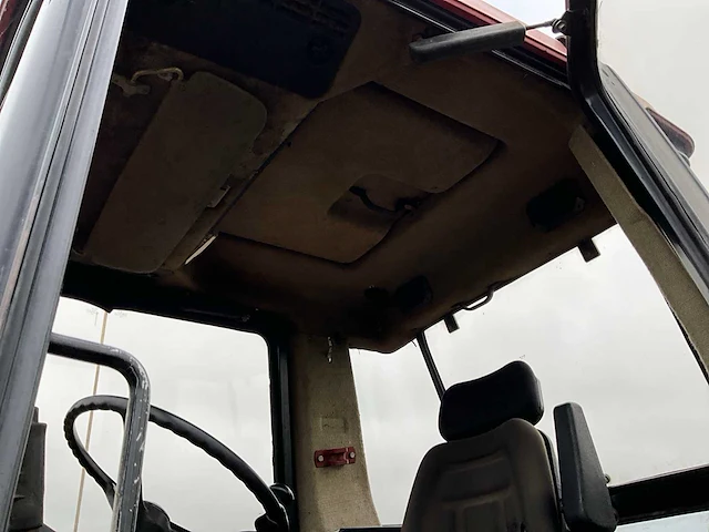 1986 case international 1255xl vierwielaangedreven landbouwtractor - afbeelding 24 van  39