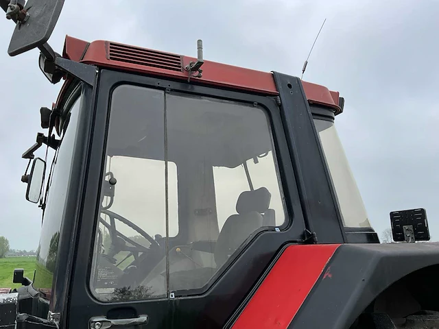 1986 case international 1255xl vierwielaangedreven landbouwtractor - afbeelding 32 van  39