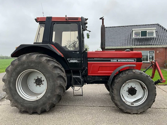 1986 case international 1255xl vierwielaangedreven landbouwtractor - afbeelding 36 van  39