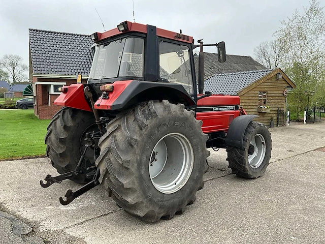 1986 case international 1255xl vierwielaangedreven landbouwtractor - afbeelding 37 van  39