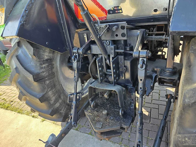 1986 deutz-fahr dx 4.20se vierwielaangedreven landbouwtractor - afbeelding 14 van  42