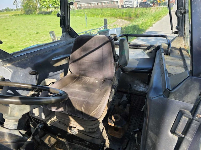 1986 deutz-fahr dx 4.20se vierwielaangedreven landbouwtractor - afbeelding 32 van  42